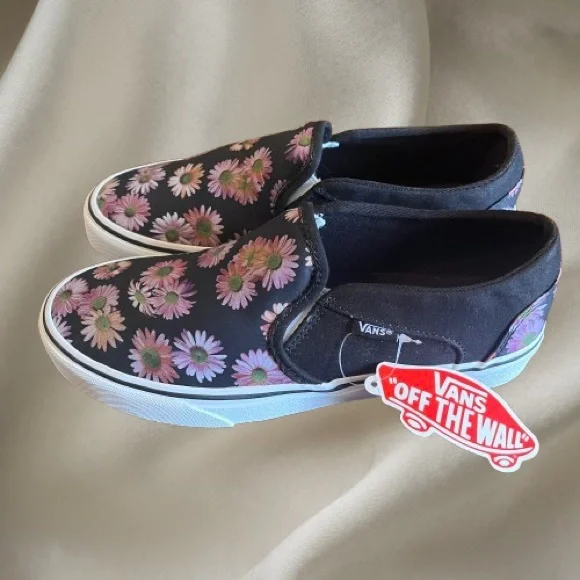 Vans Black Slip-On Sneakers with Pink Daisy Print - Picture 5 of 7